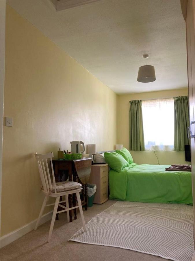 Rowan Close Whitchurch  Экстерьер фото