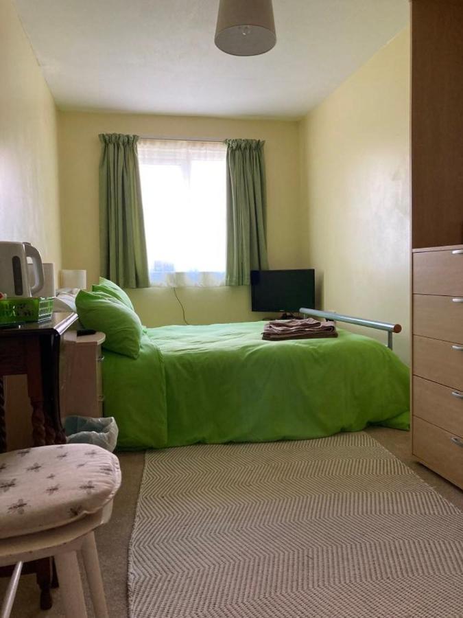 Rowan Close Whitchurch  Экстерьер фото